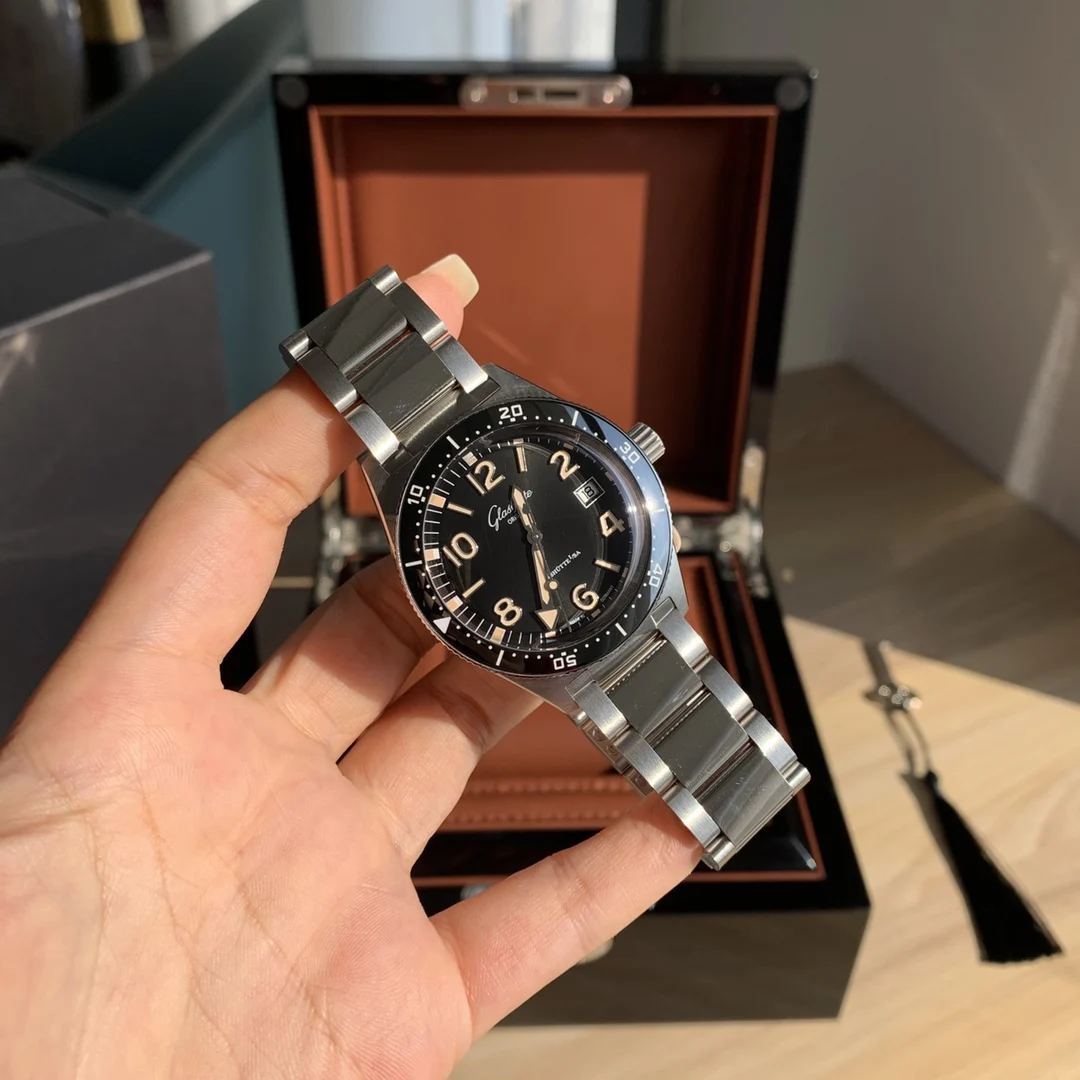 Glashütte Original SeaQ Ceramic Black Dial — photographed off the sweep