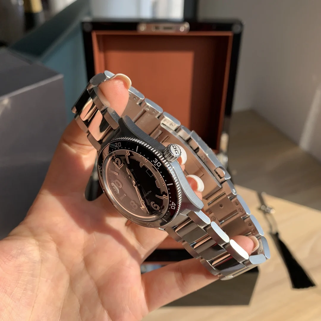 Glashütte Original SeaQ Ceramic Black Dial — photographed off the sweep