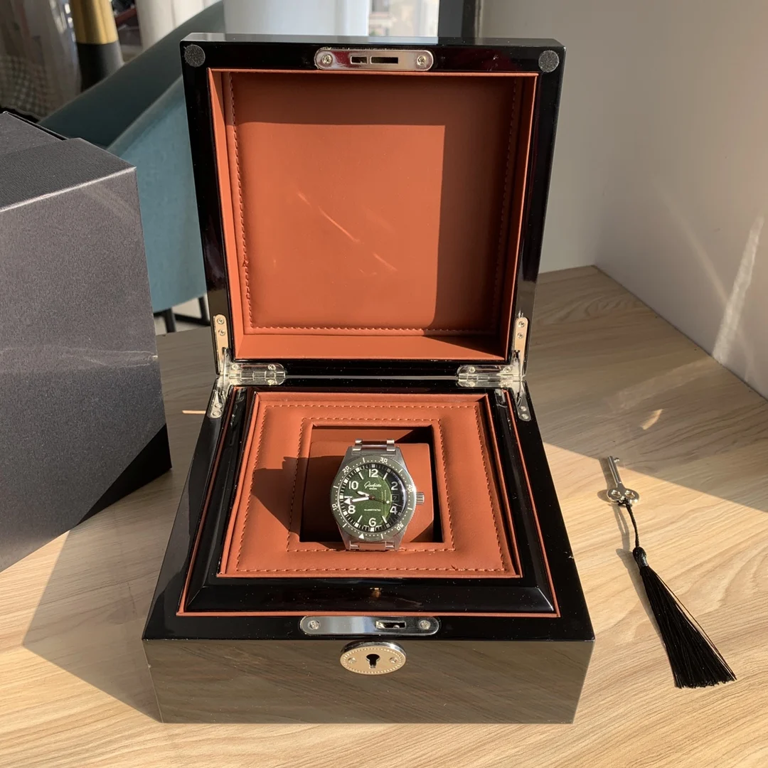 Glashütte Original SeaQ Steel — photographed off the sweep