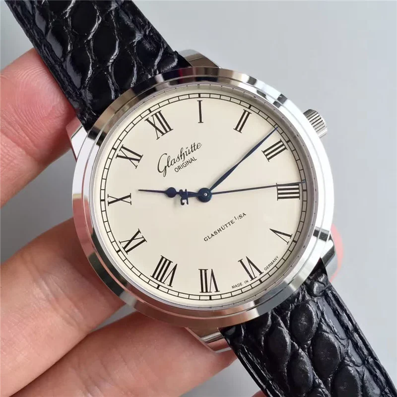 Glashütte Original Senator — photographed off the sweep