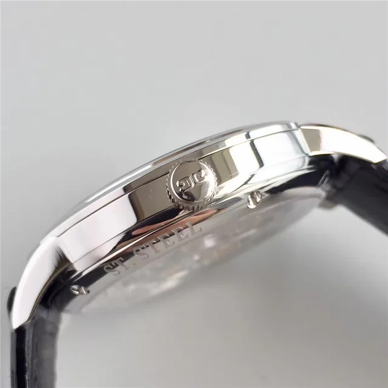 Glashütte Original Senator — photographed off the sweep