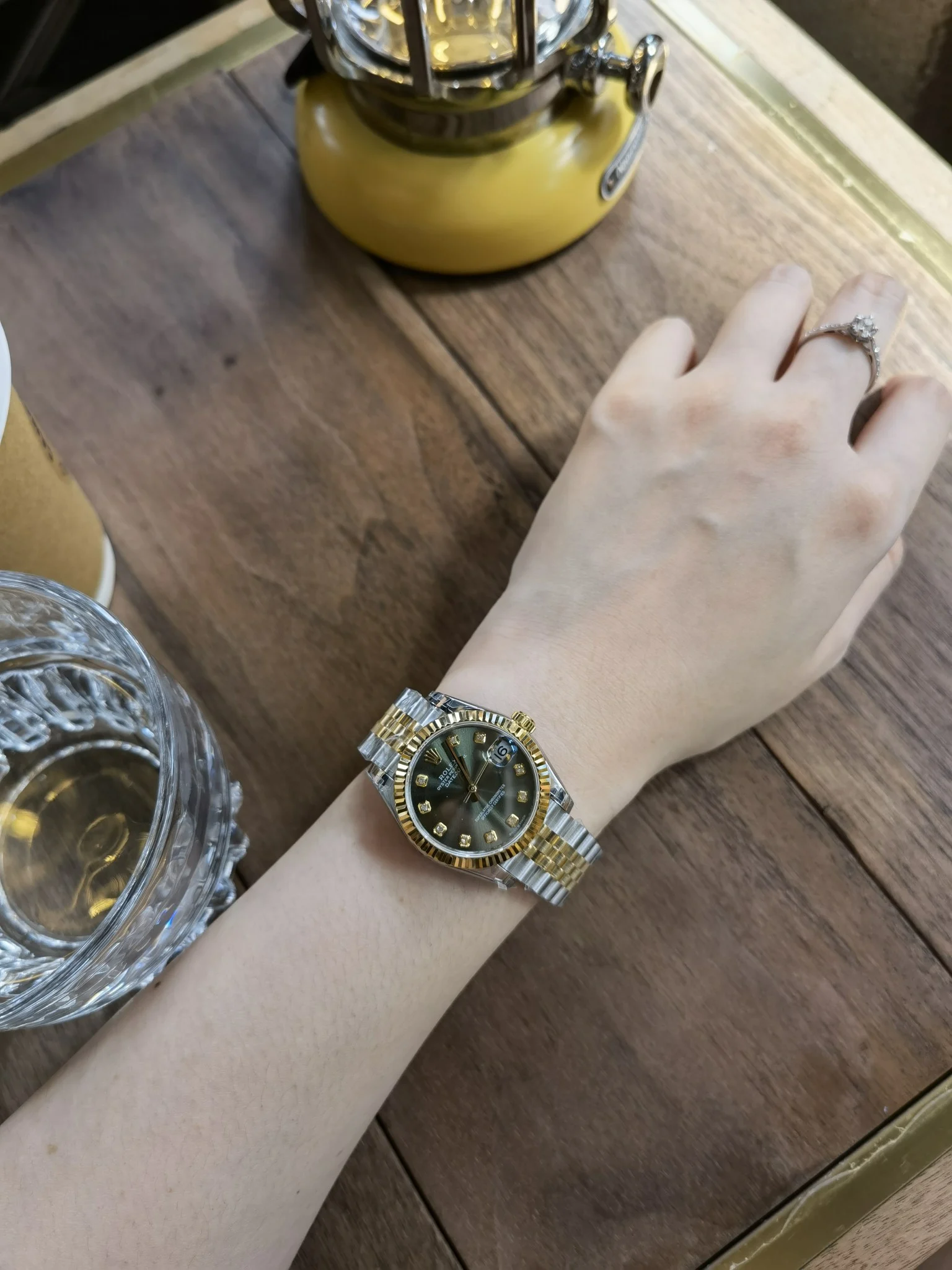 Green surface hand details — photographed off the sweep