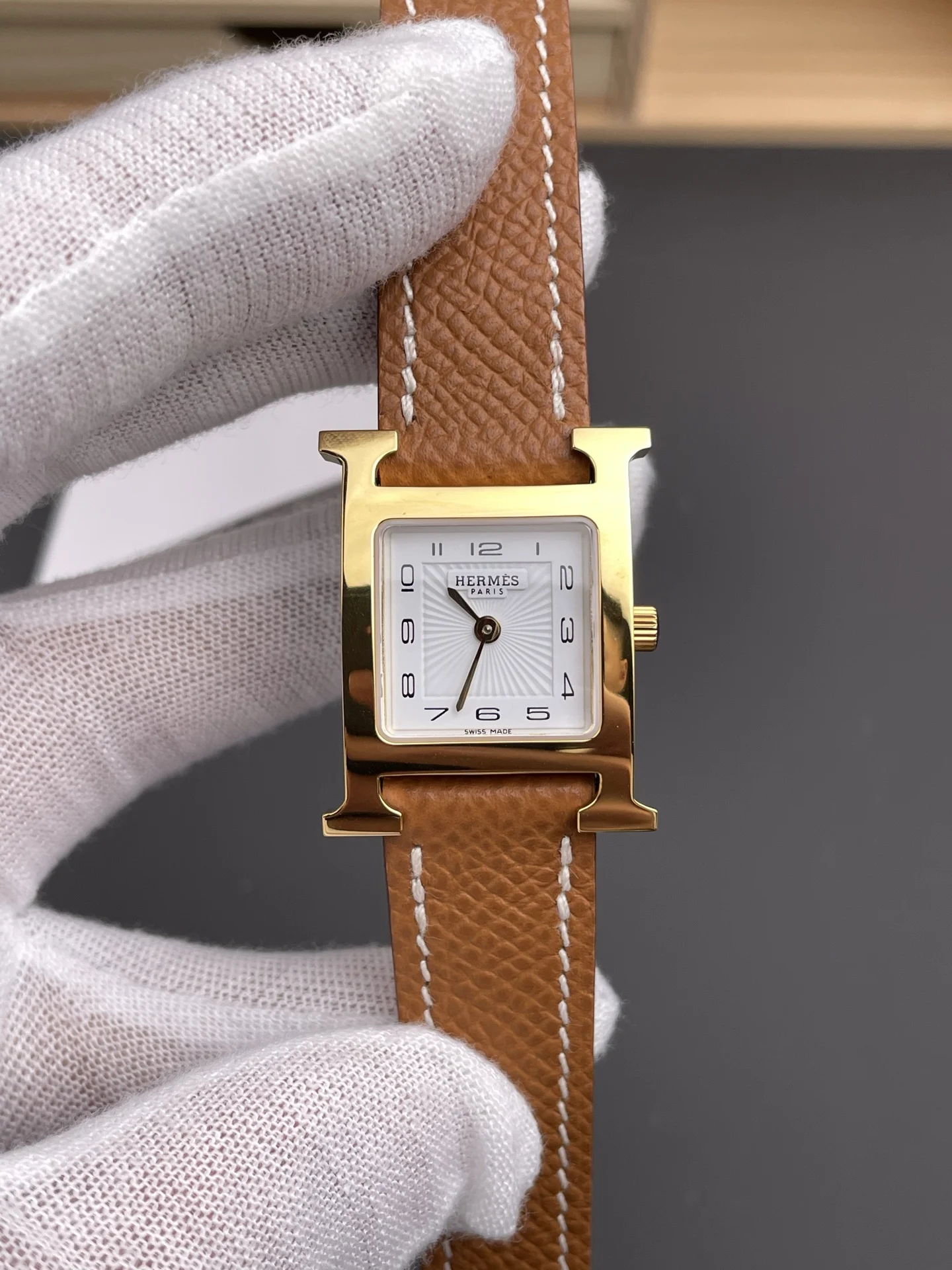Hermès 21mm — photographed off the sweep