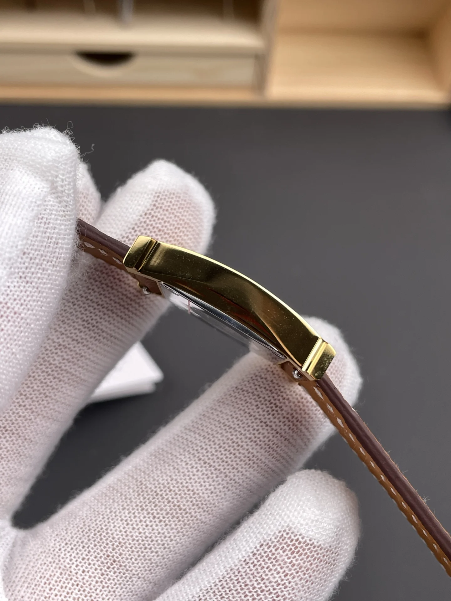 Hermès 21mm — photographed off the sweep