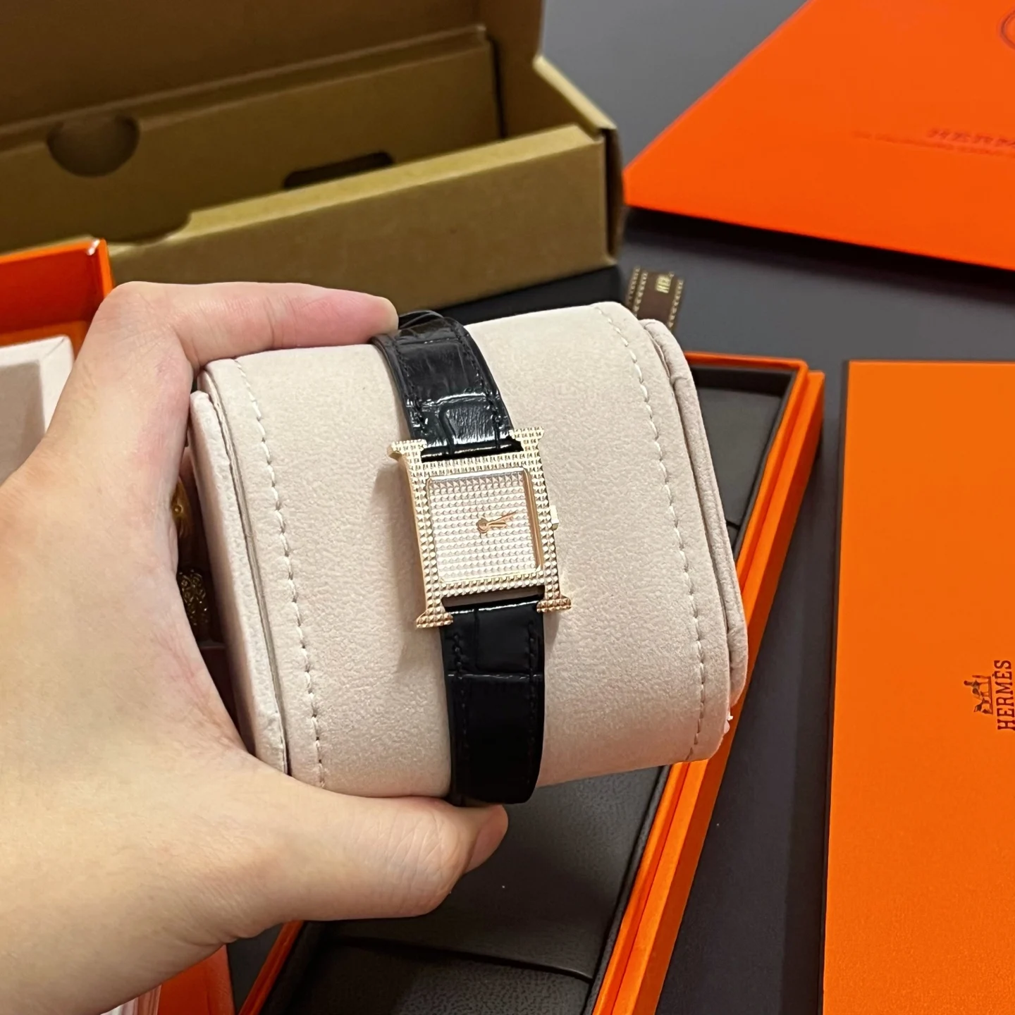 Hermès 21mm — photographed off the sweep