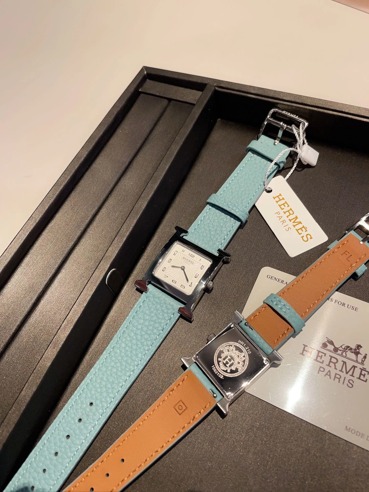Hermès Blue Dial — photographed off the sweep