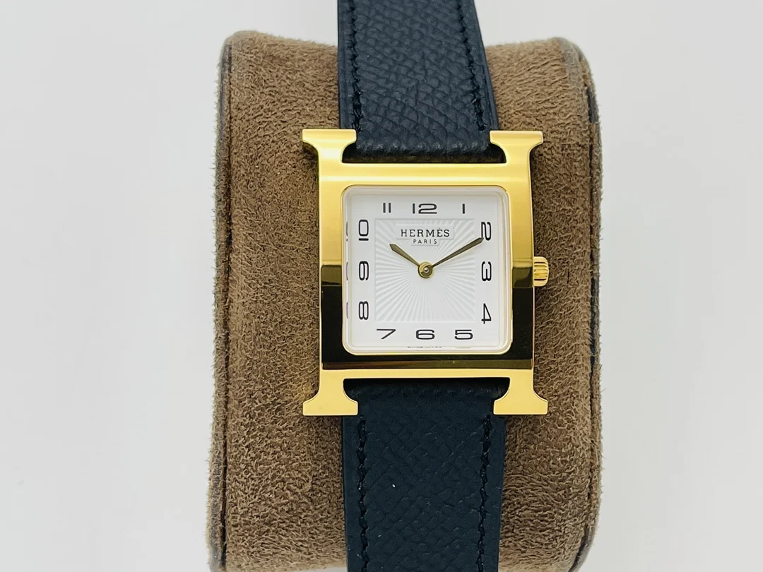 Hermès Steel — photographed off the sweep