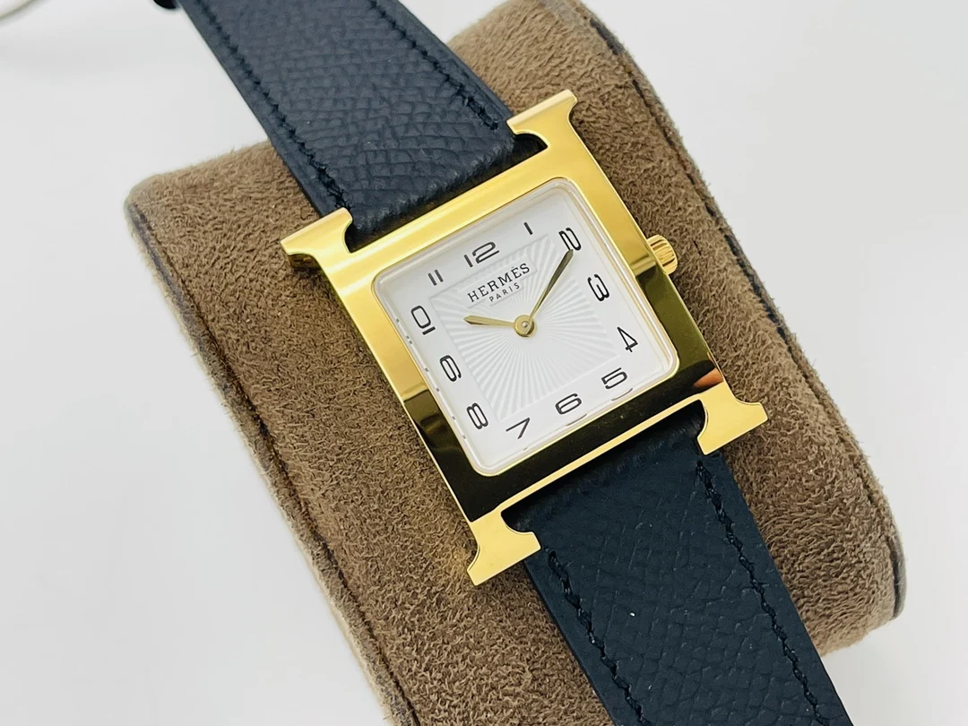 Hermès Steel — photographed off the sweep