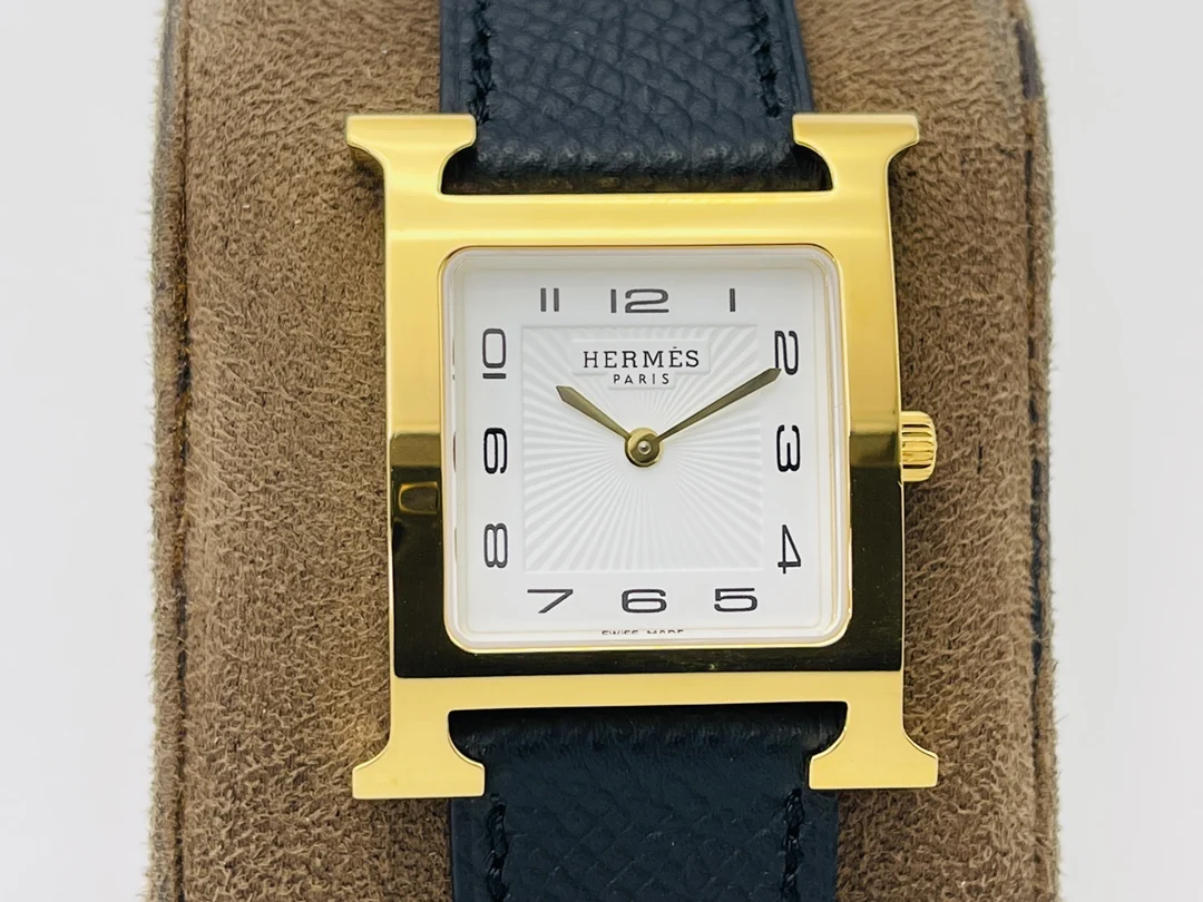 Hermès Steel — photographed off the sweep