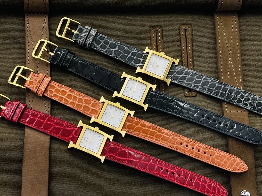 Hermès Yellow Gold 21mm — photographed off the sweep