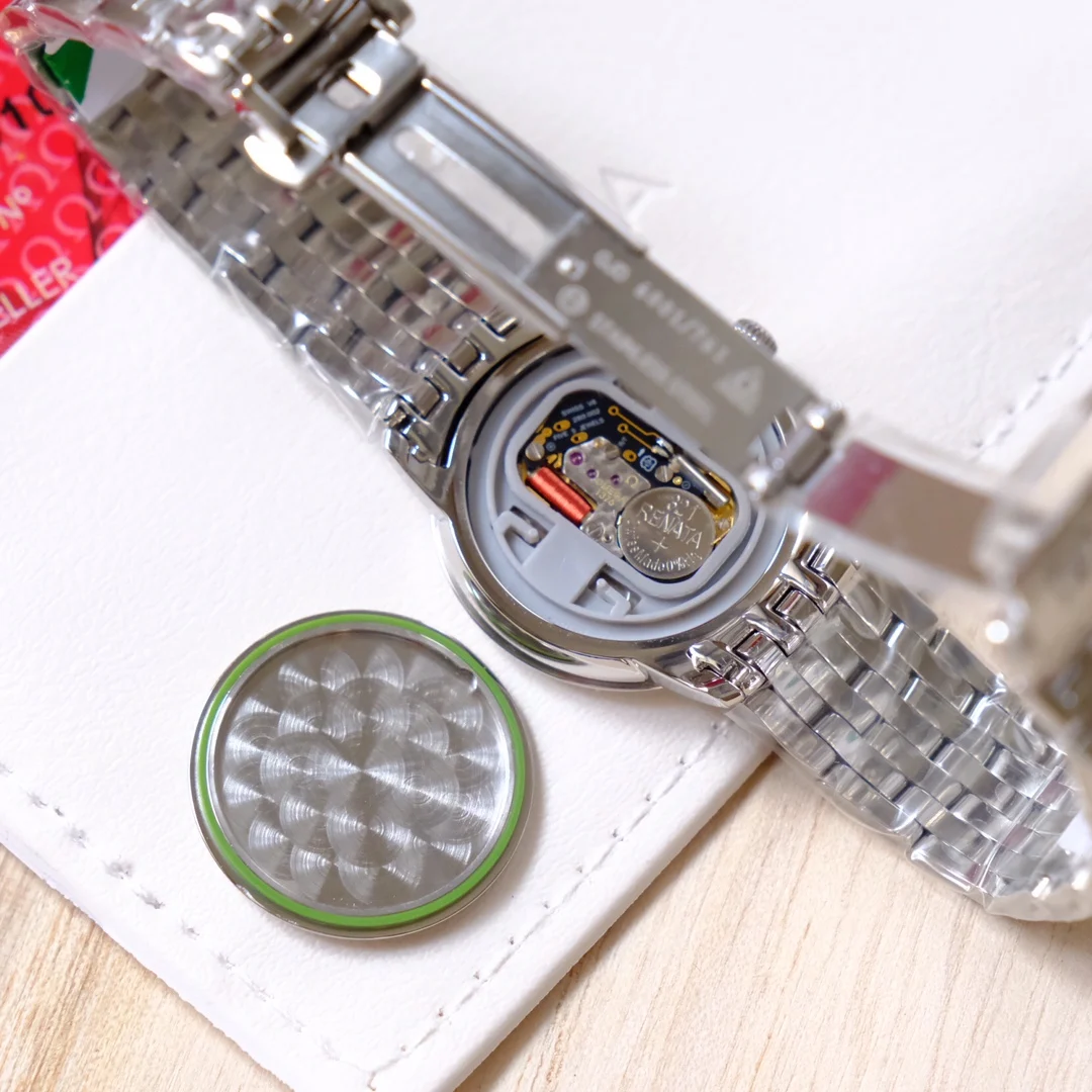 Highlight 1: Our movement is identical to the genuine product — photographed off the sweep