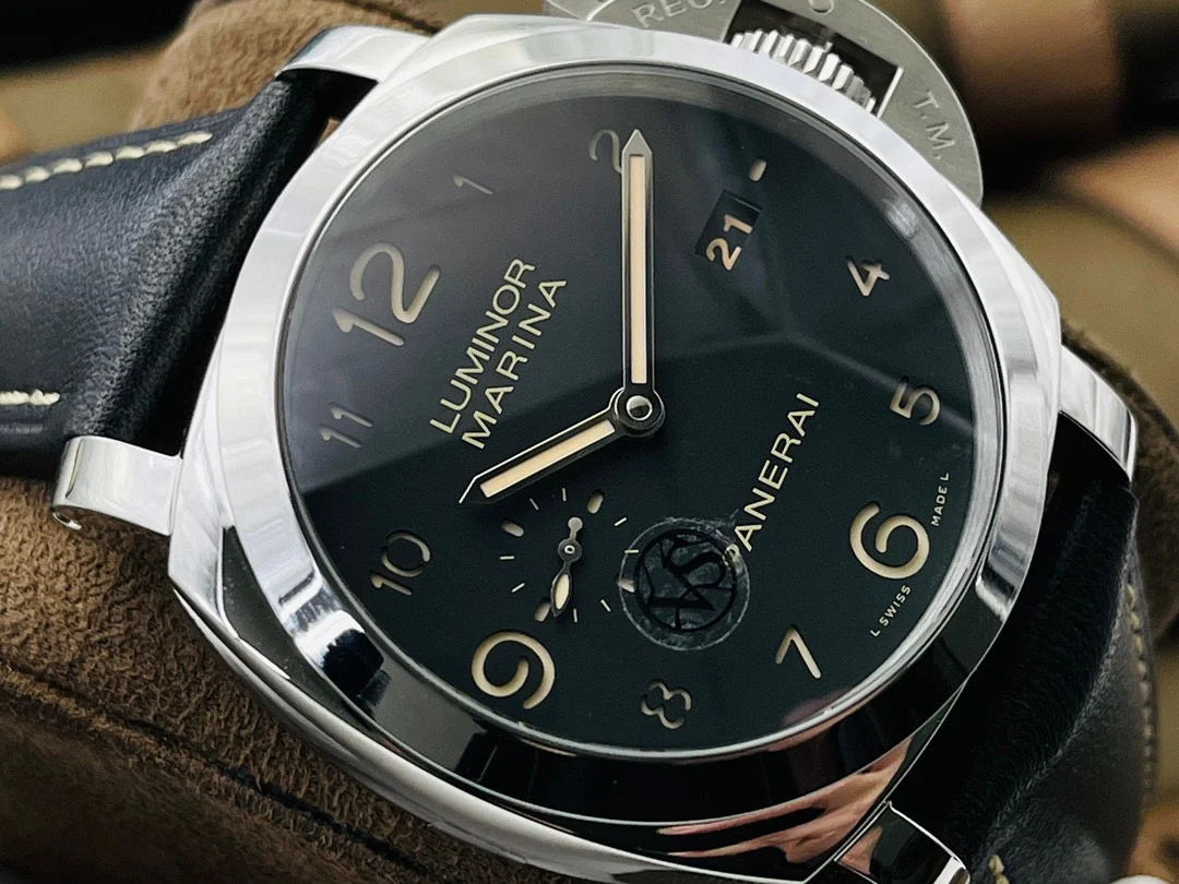 highly recommended VS359 Panerai V2 upgraded version — photographed off the sweep
