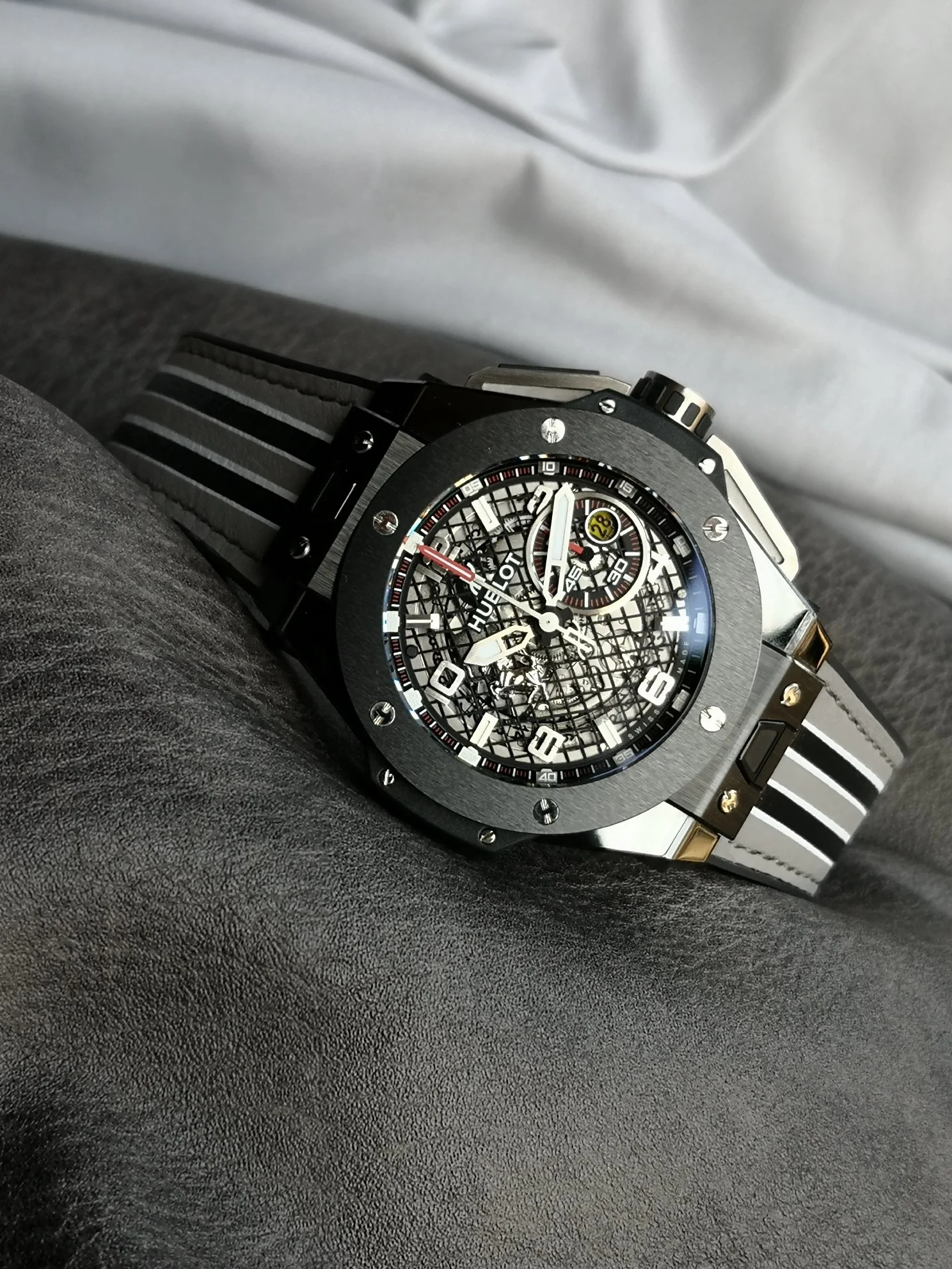 Hublot Big Bang 401.FX.1123.VR — photographed off the sweep