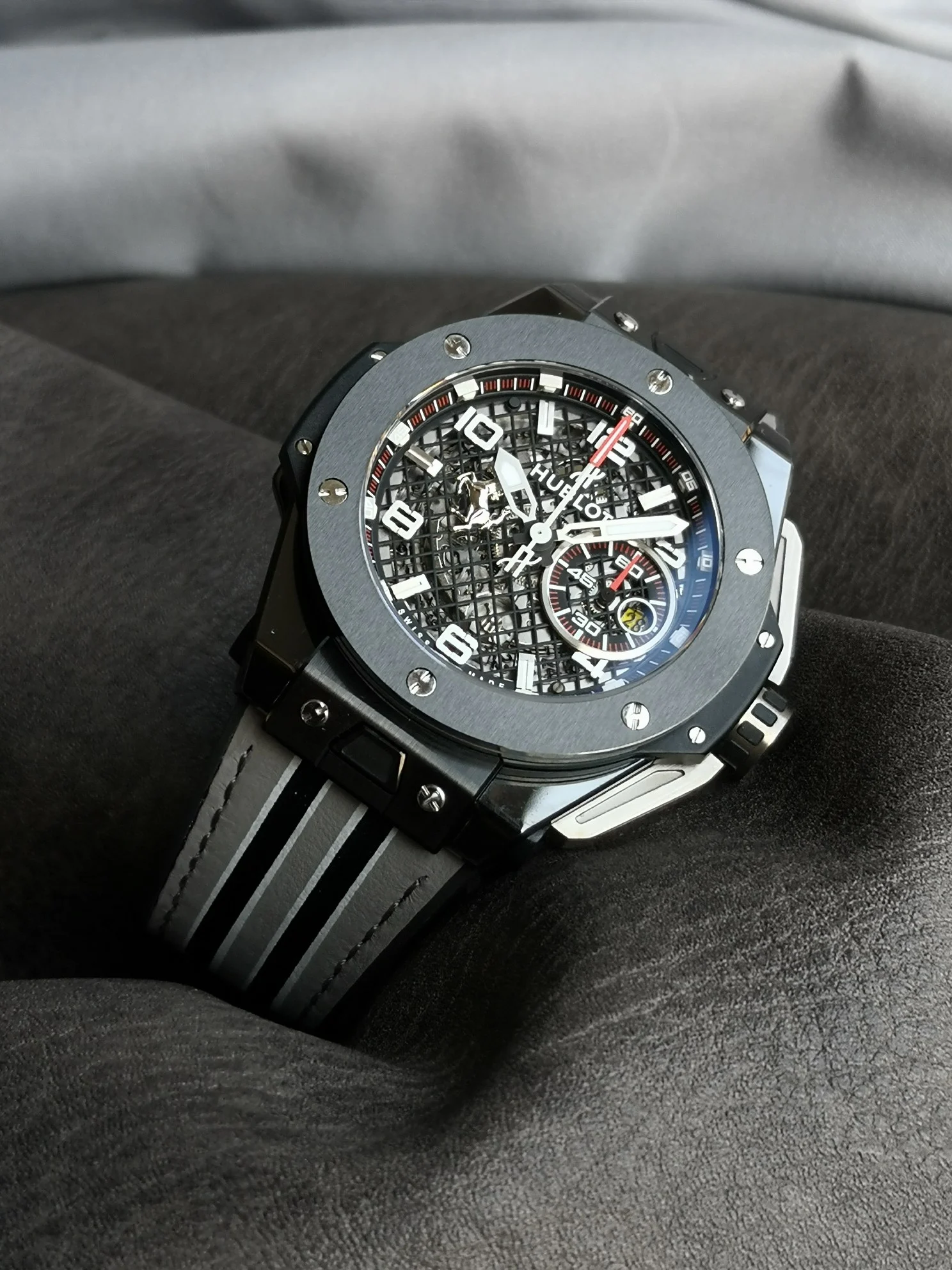 Hublot Big Bang 401.FX.1123.VR — photographed off the sweep