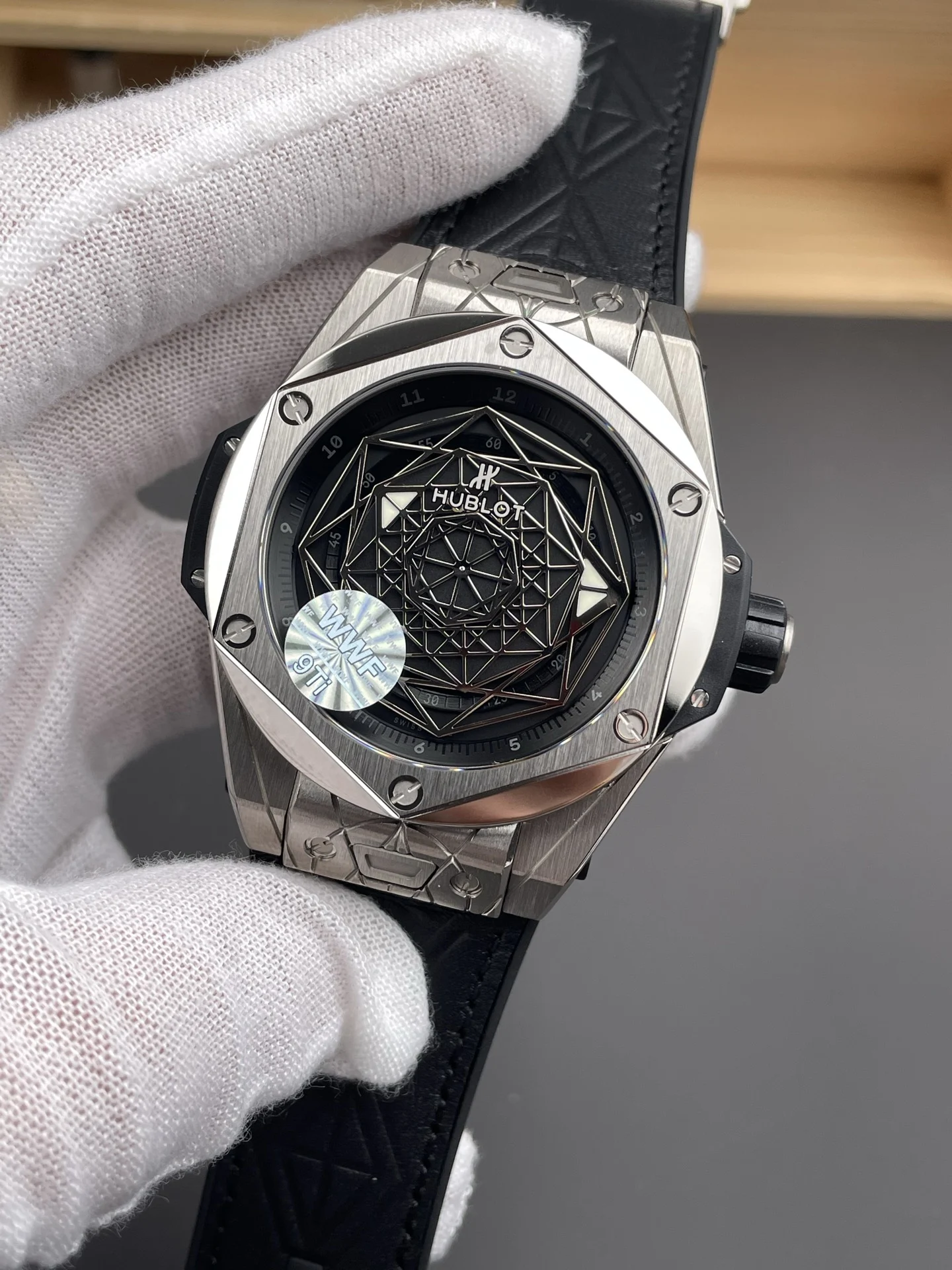 Hublot Big Bang 45mm — photographed off the sweep