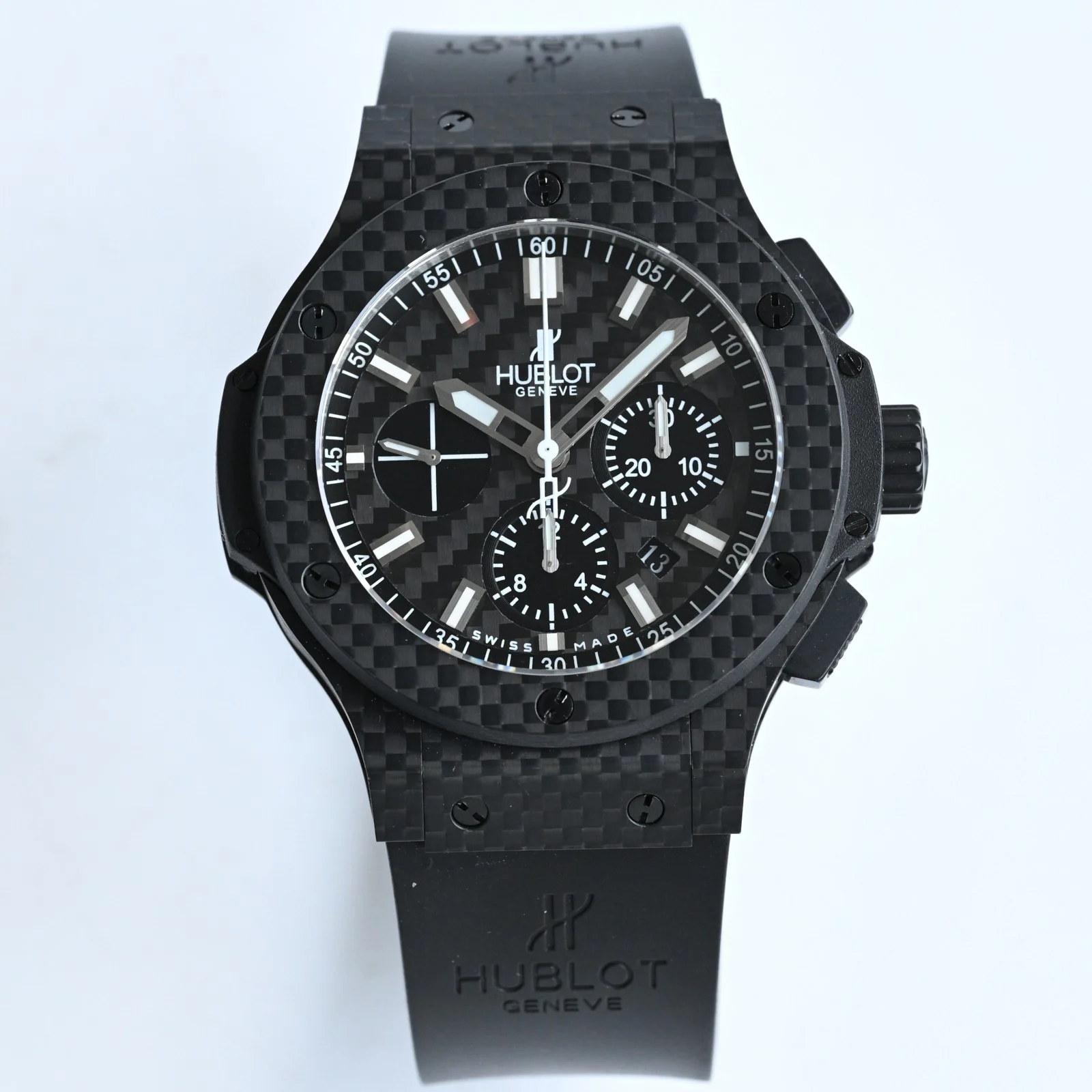 Hublot Big Bang Carbon 44mm — photographed off the sweep