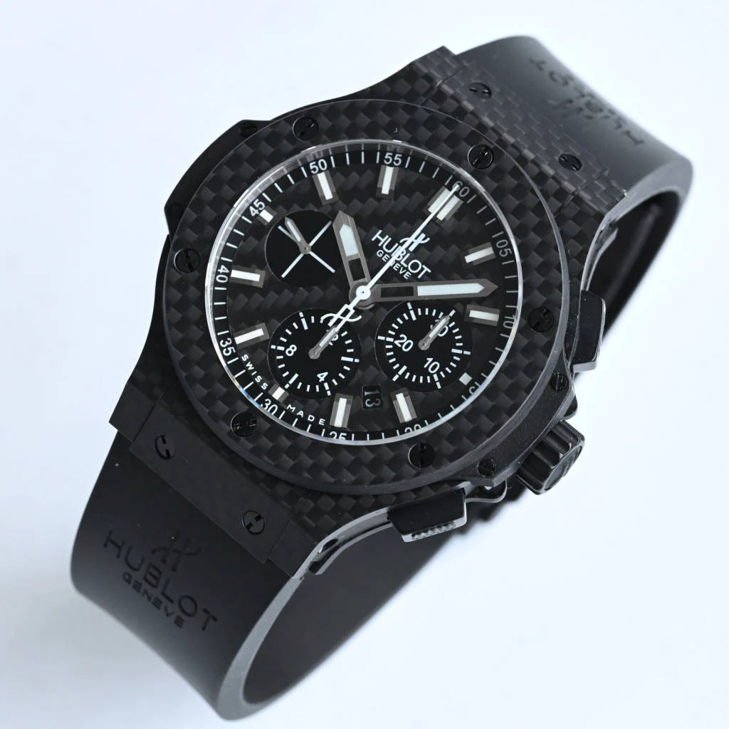 Hublot Big Bang Carbon 44mm — photographed off the sweep