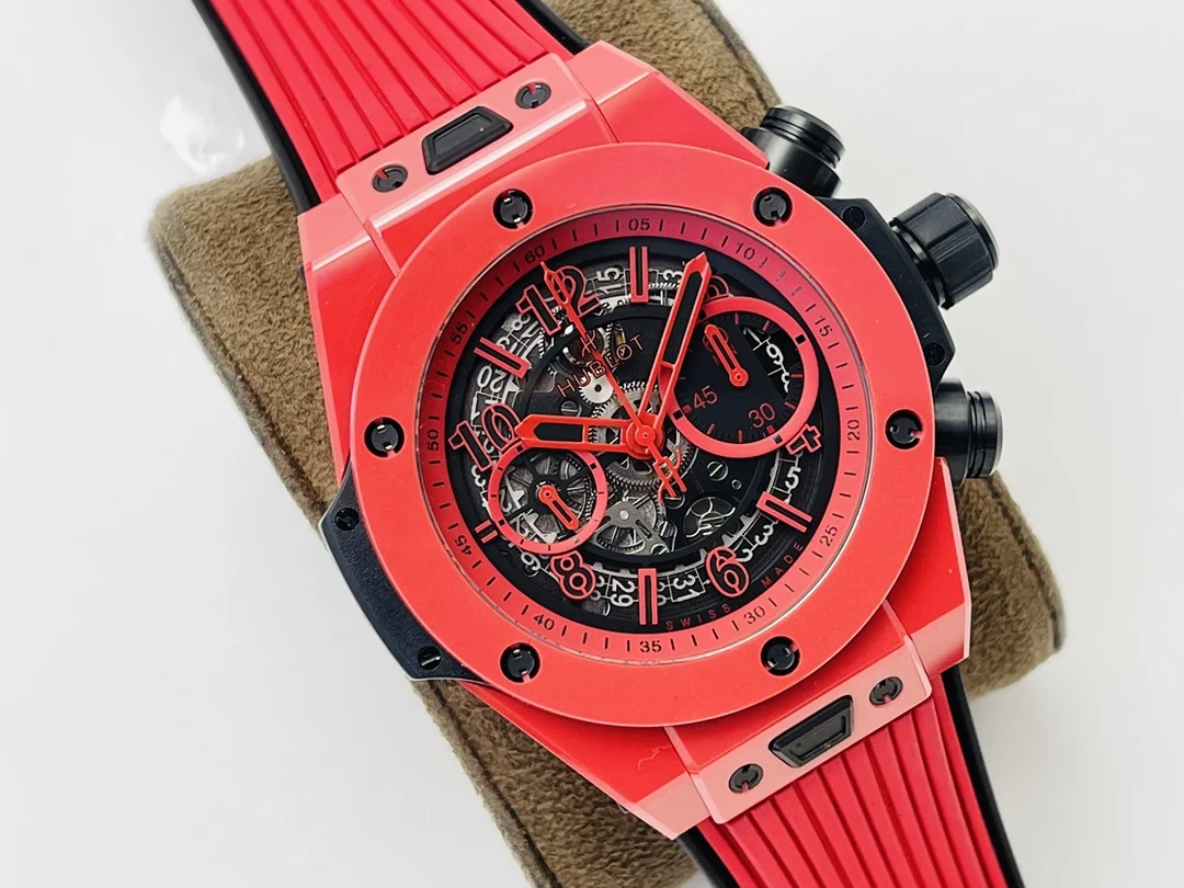 Hublot Big Bang Ceramic 45mm — photographed off the sweep