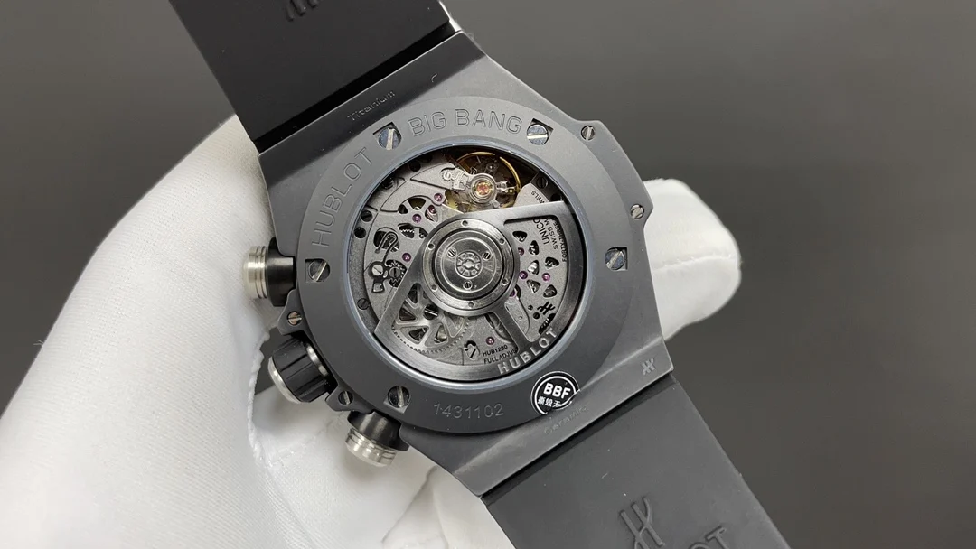 Hublot Big Bang Ceramic Black Dial 42mm — photographed off the sweep