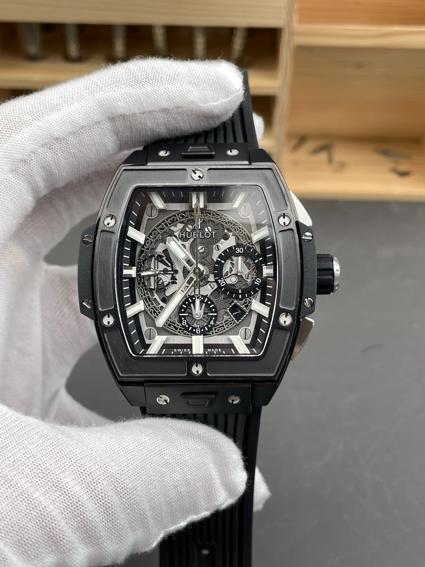 Hublot Big Bang Ceramic Black Dial 42mm — photographed off the sweep