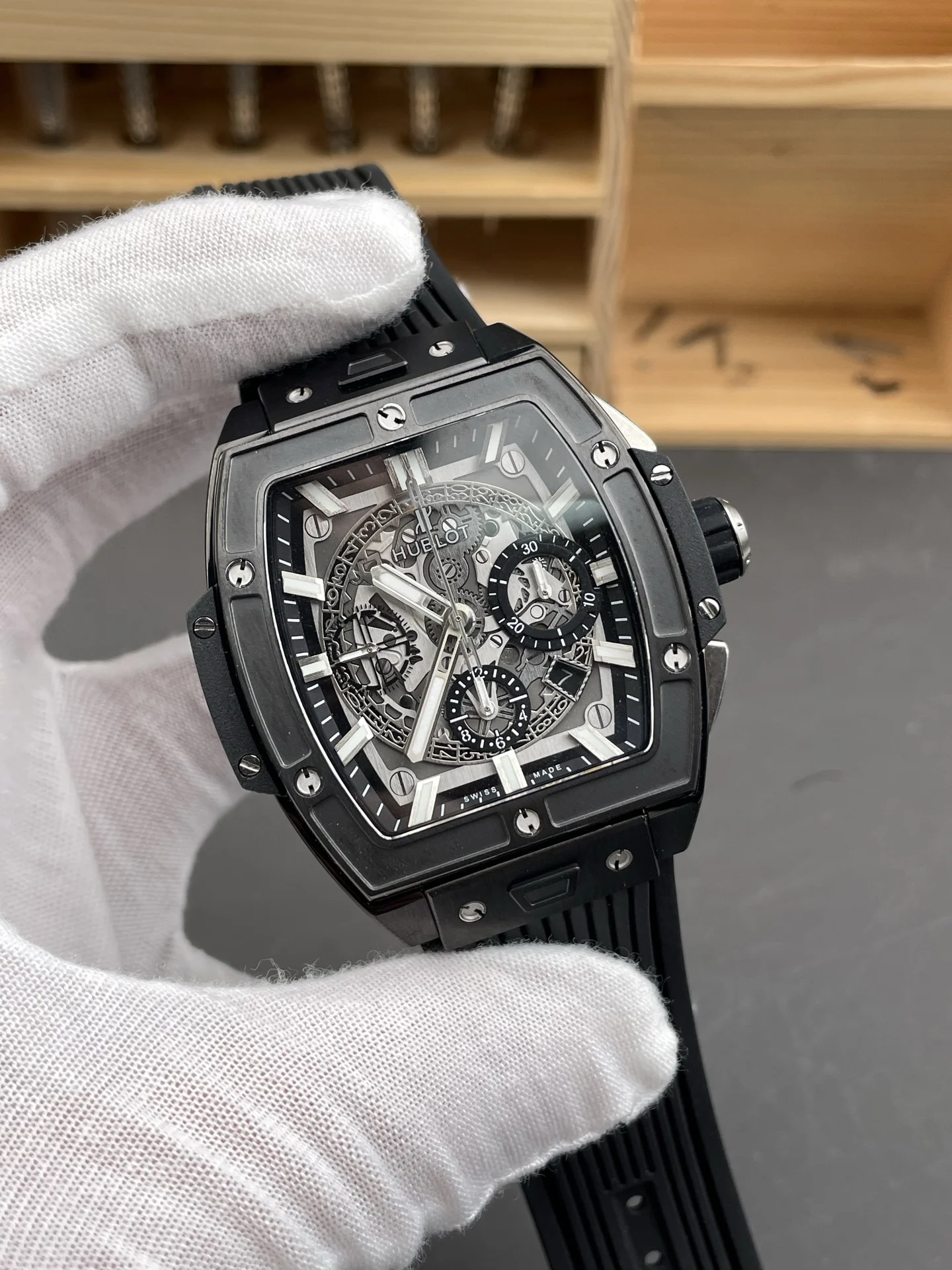 Hublot Big Bang Ceramic Black Dial 42mm — photographed off the sweep