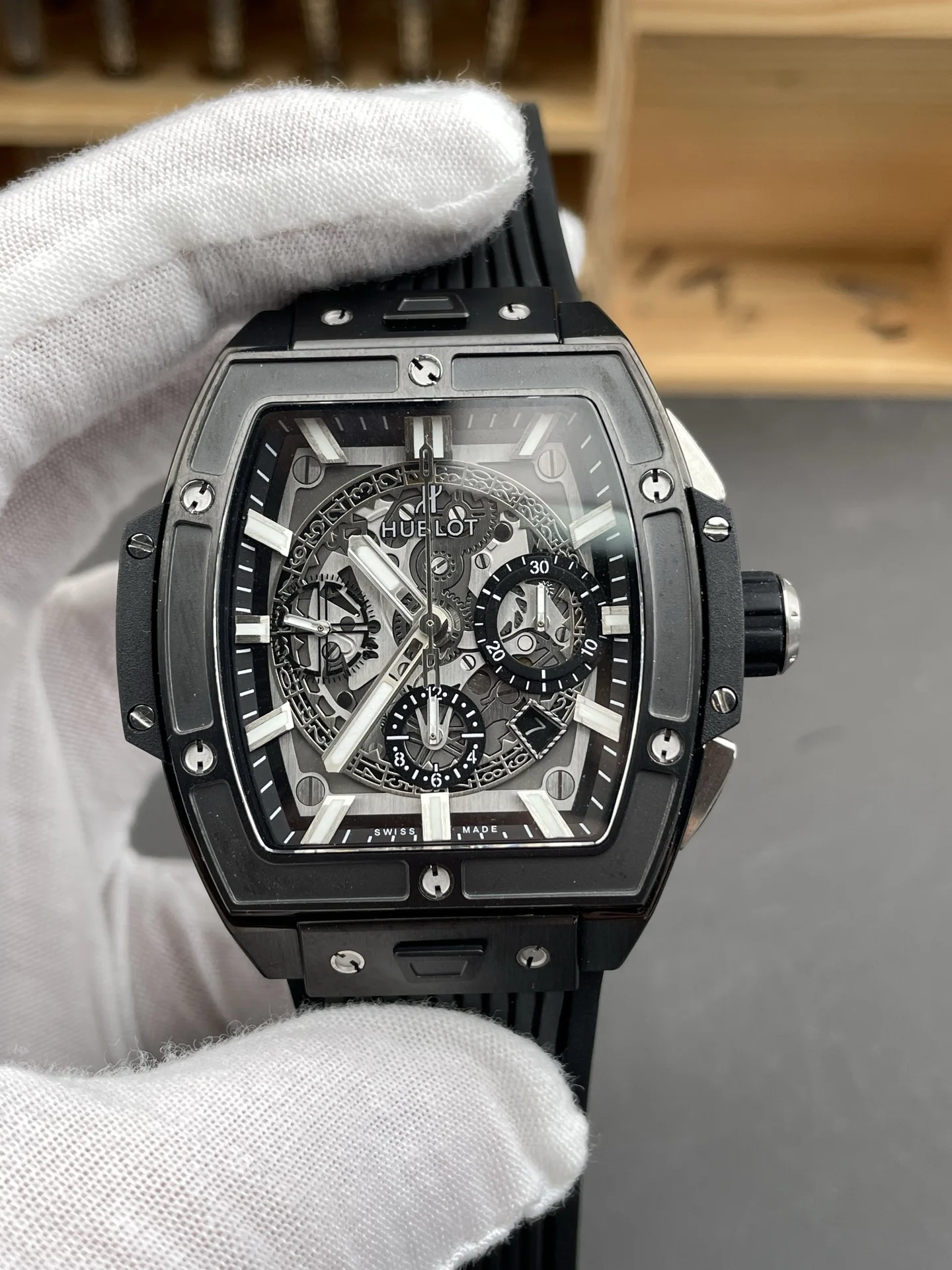 Hublot Big Bang Ceramic Black Dial 42mm — photographed off the sweep