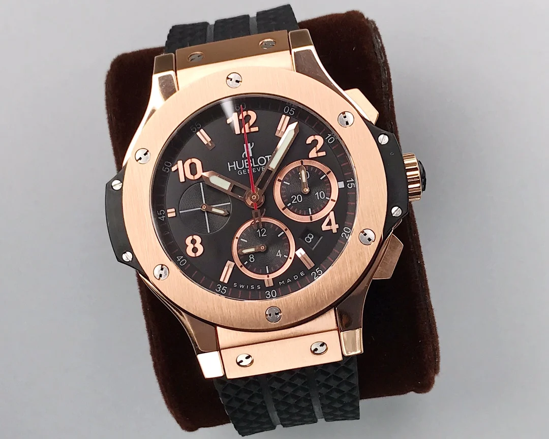 Hublot Big Bang Ceramic Diamond-Set 44mm — photographed off the sweep