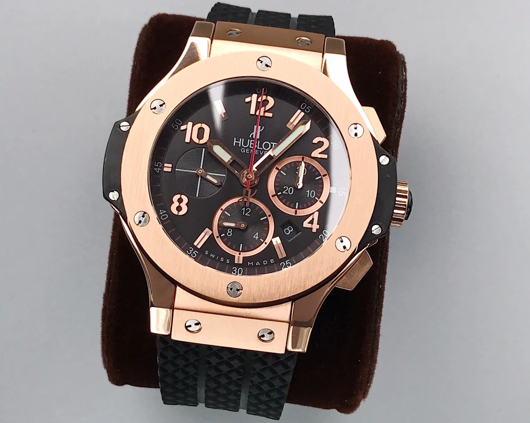 Hublot Big Bang Ceramic Diamond-Set 44mm — photographed off the sweep