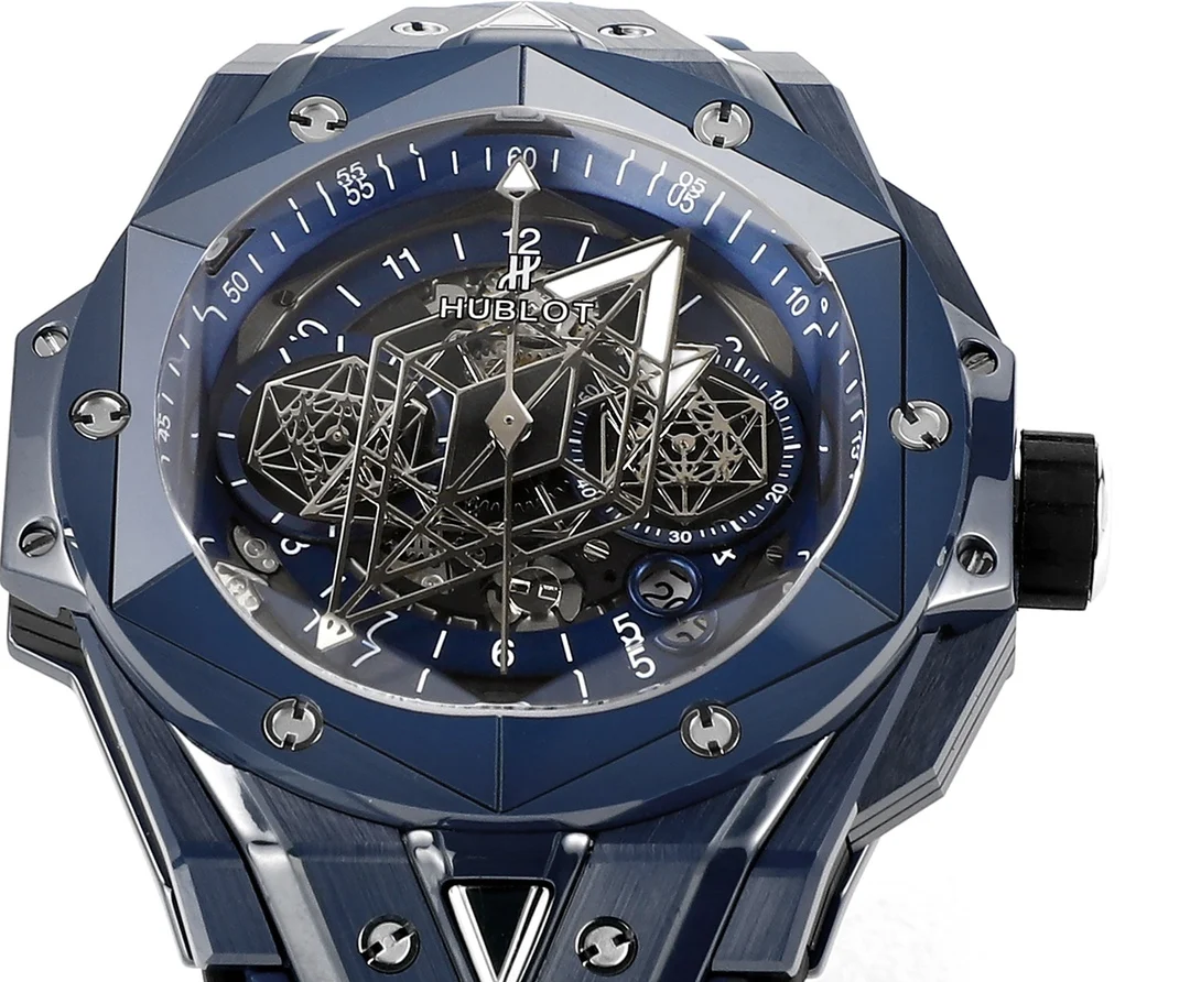 Hublot Big Bang Ceramic Diamond-Set — photographed off the sweep