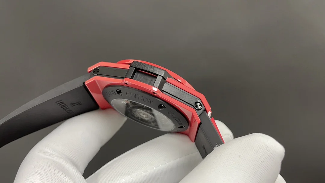Hublot Big Bang Ceramic Red Dial — photographed off the sweep
