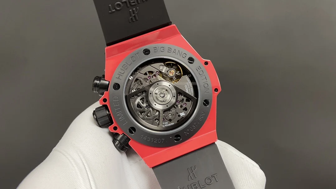 Hublot Big Bang Ceramic Red Dial — photographed off the sweep