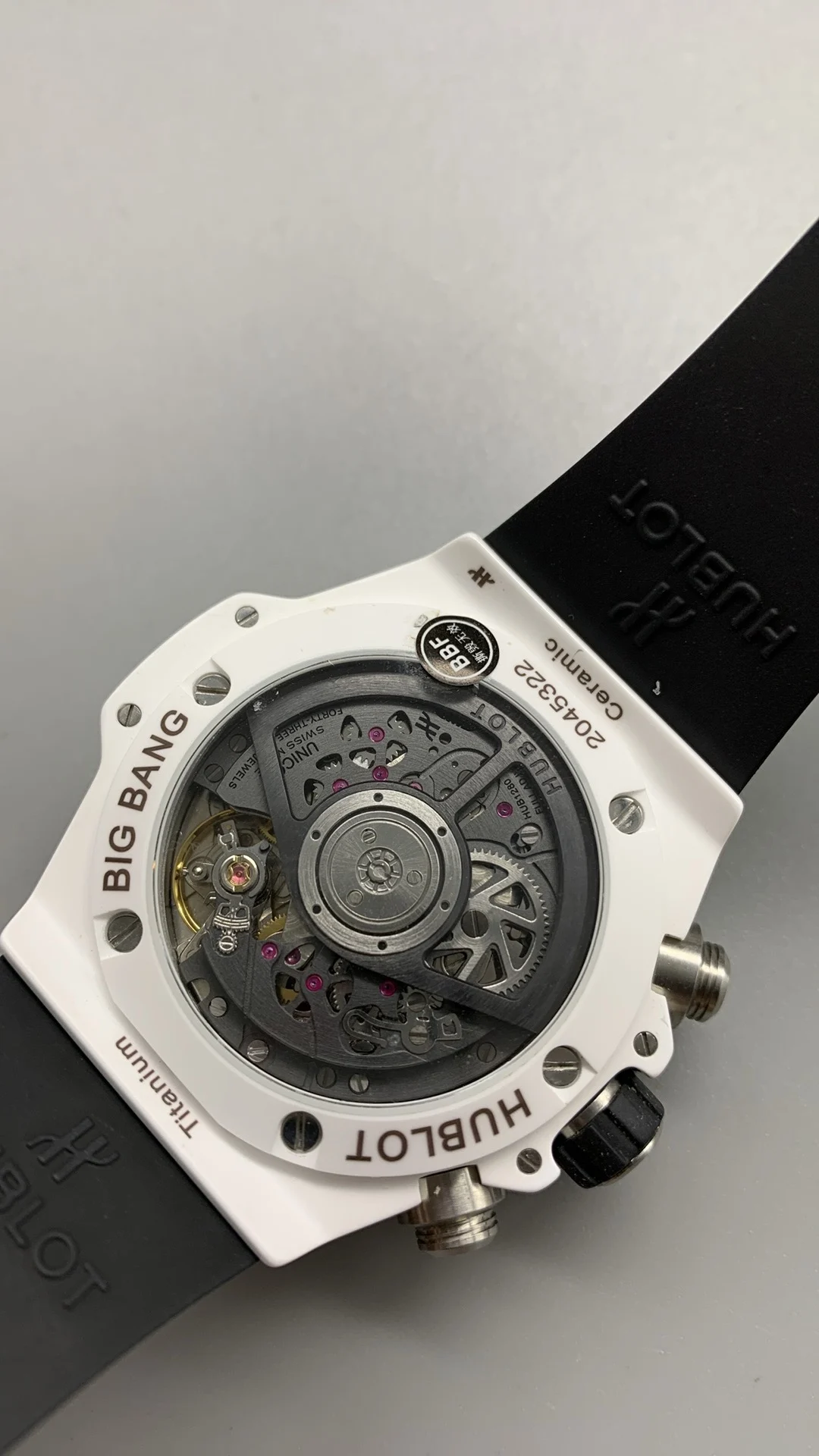 Hublot Big Bang Ceramic White Dial 42mm — photographed off the sweep