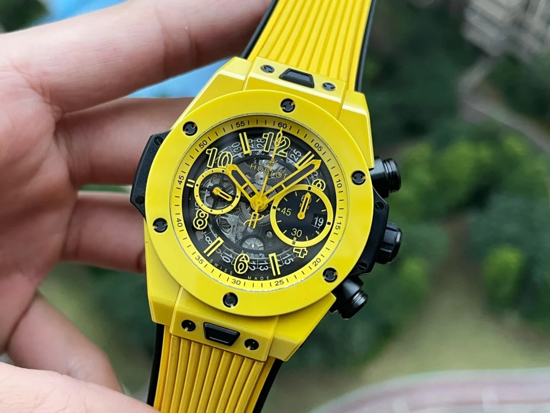 Hublot Big Bang Ceramic — photographed off the sweep