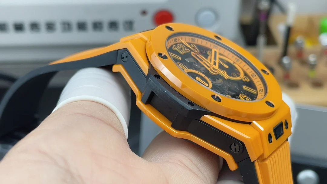 Hublot Big Bang Orange Dial — photographed off the sweep