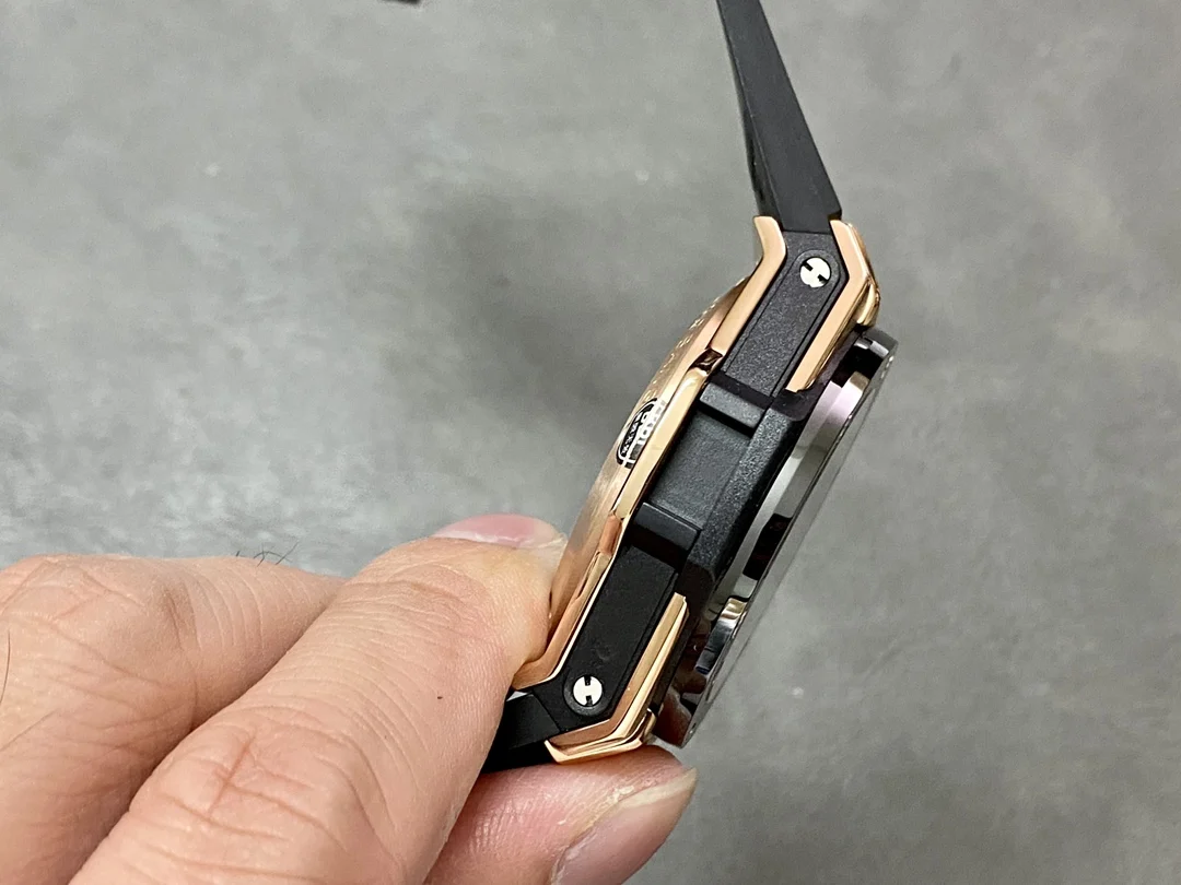 Hublot Big Bang Rainbow Titanium — photographed off the sweep