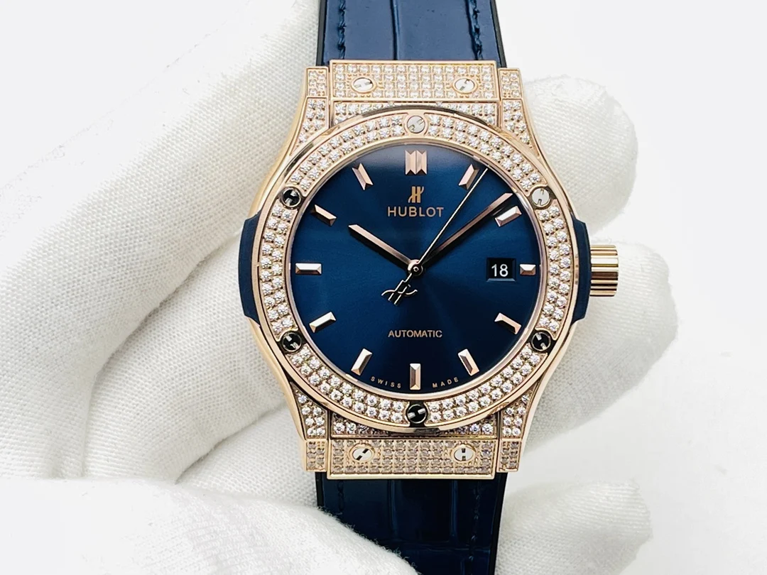 Hublot Big Bang Steel Black Dial 415.NX.1112.VR.MXM16 42mm — photographed off the sweep