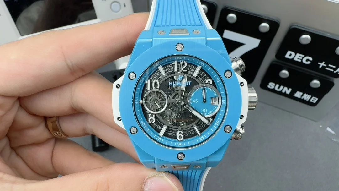 Hublot Big Bang Tiffany — photographed off the sweep