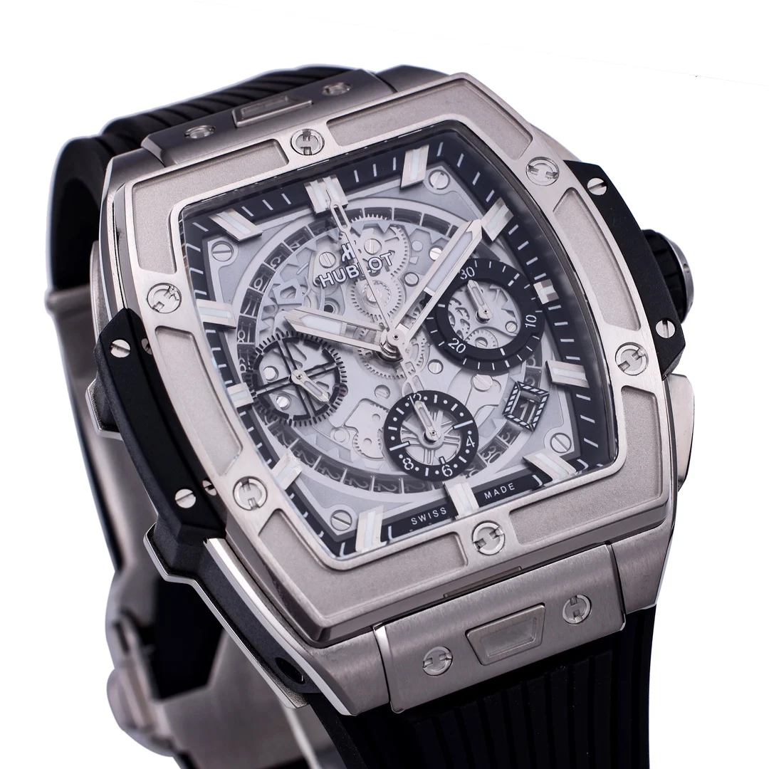 Hublot Big Bang Titanium 42mm — detail