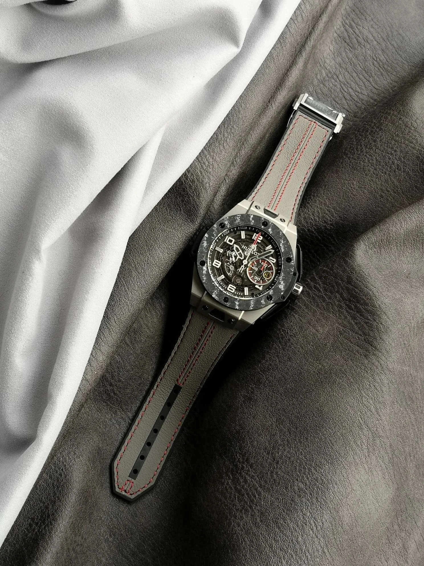 Hublot Big Bang Titanium Black Dial 401.NJ.0123.VR — photographed off the sweep