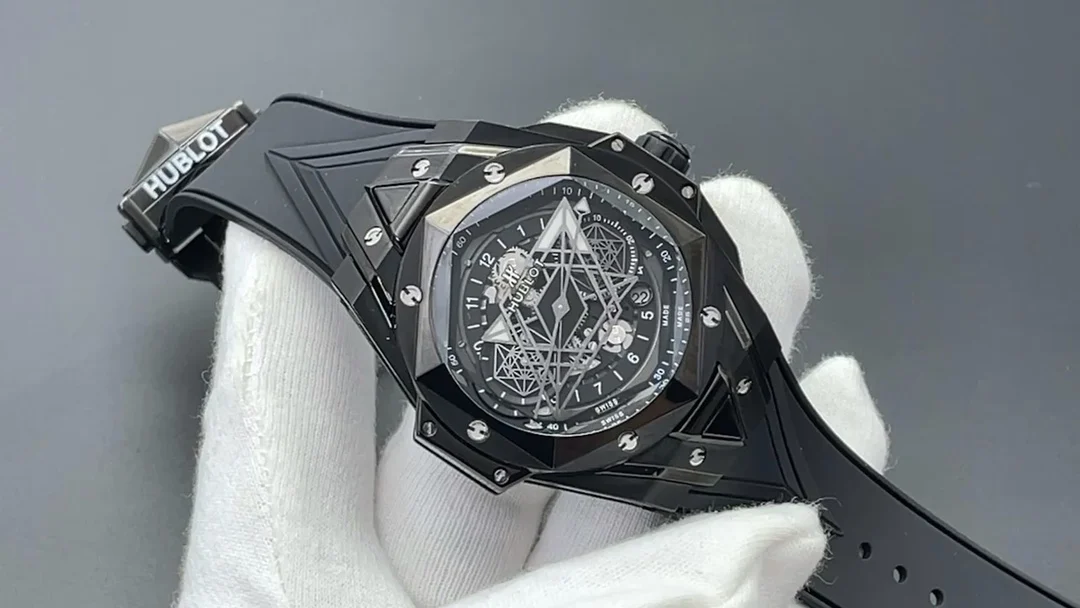 Hublot Big Bang Titanium Black Dial Diamond-Set 45mm