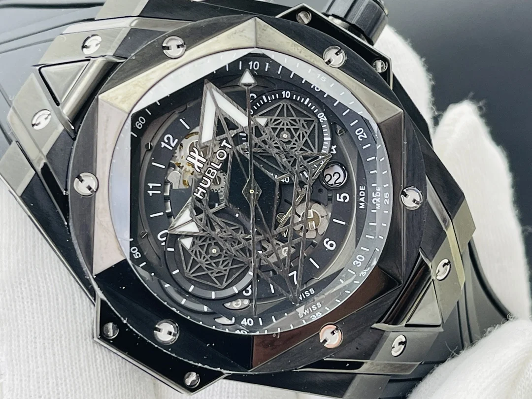 Hublot Big Bang Titanium Black Dial Diamond-Set 45mm — photographed off the sweep