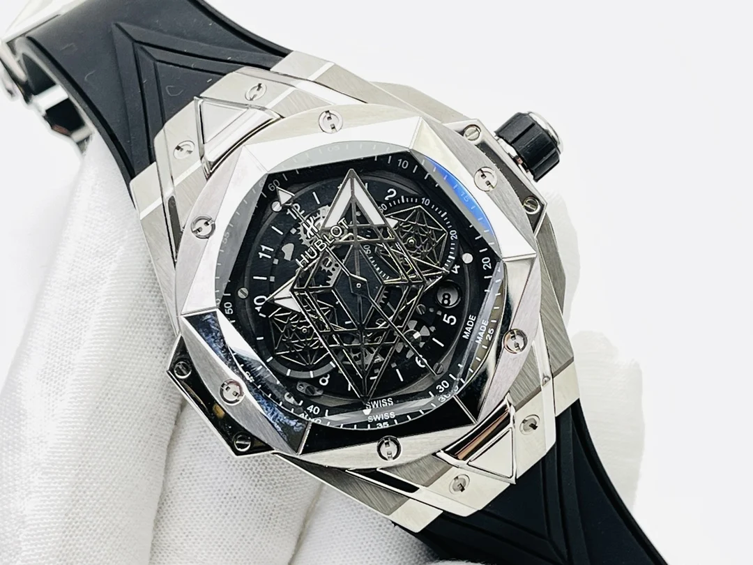 Hublot Big Bang Titanium Black Dial Diamond-Set 45mm — photographed off the sweep