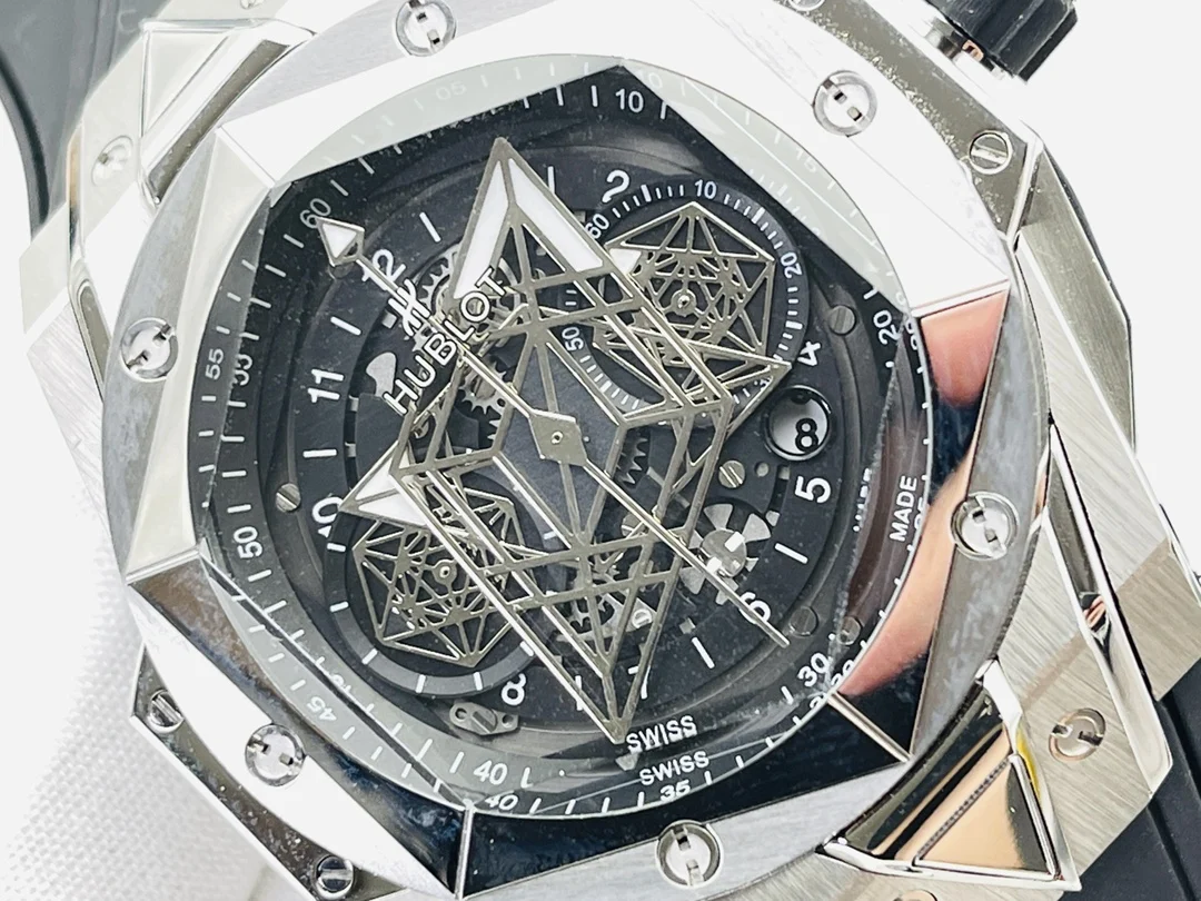 Hublot Big Bang Titanium Black Dial Diamond-Set 45mm — photographed off the sweep
