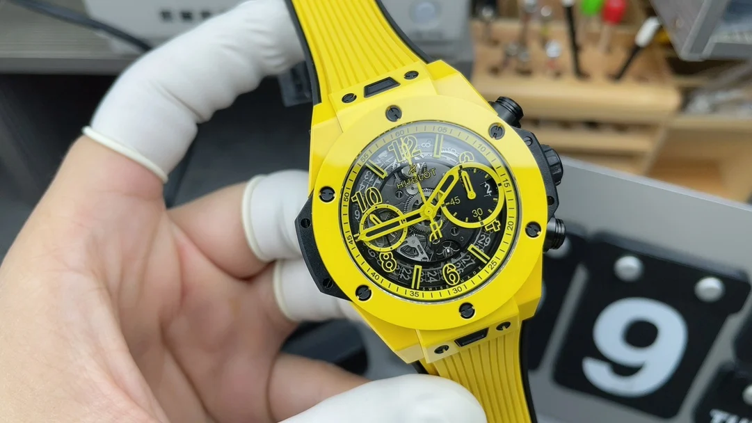 Hublot Big Bang Yellow Dial 42mm — photographed off the sweep