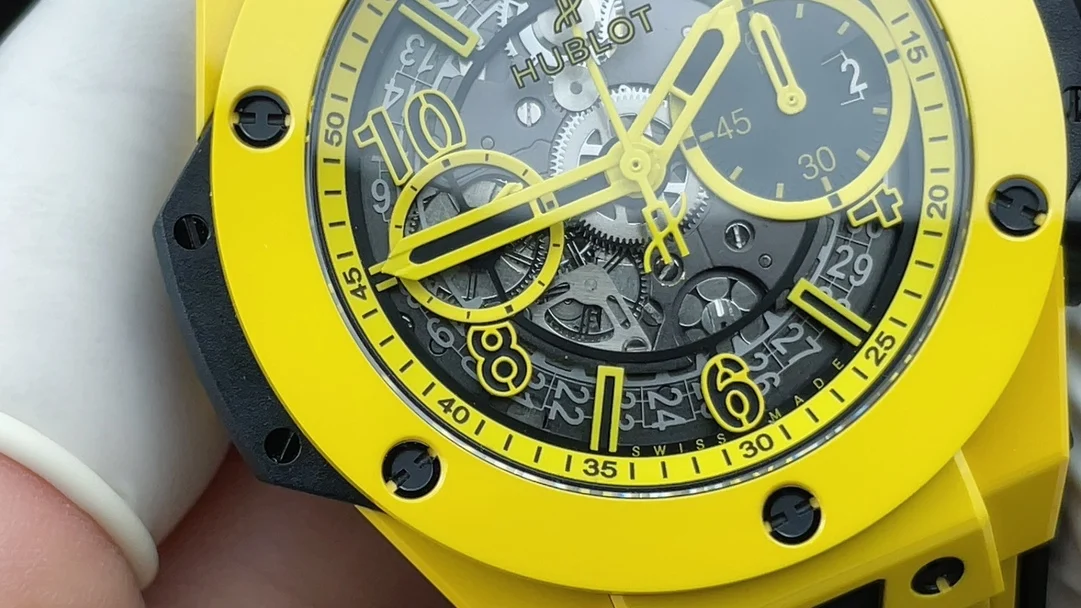 Hublot Big Bang Yellow Dial — photographed off the sweep