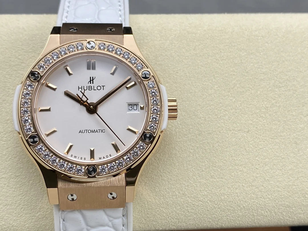 Hublot Classic Fusion 565.NX.1171.RX — photographed off the sweep