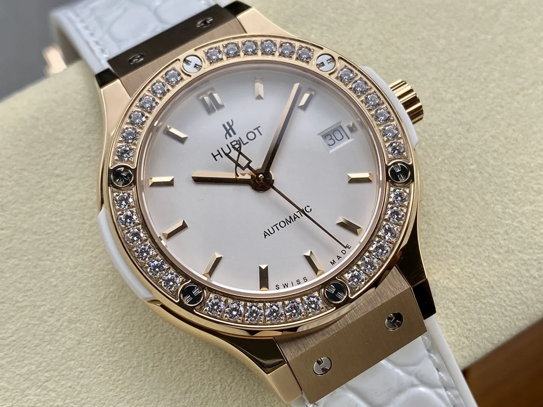 Hublot Classic Fusion 565.NX.1171.RX — photographed off the sweep