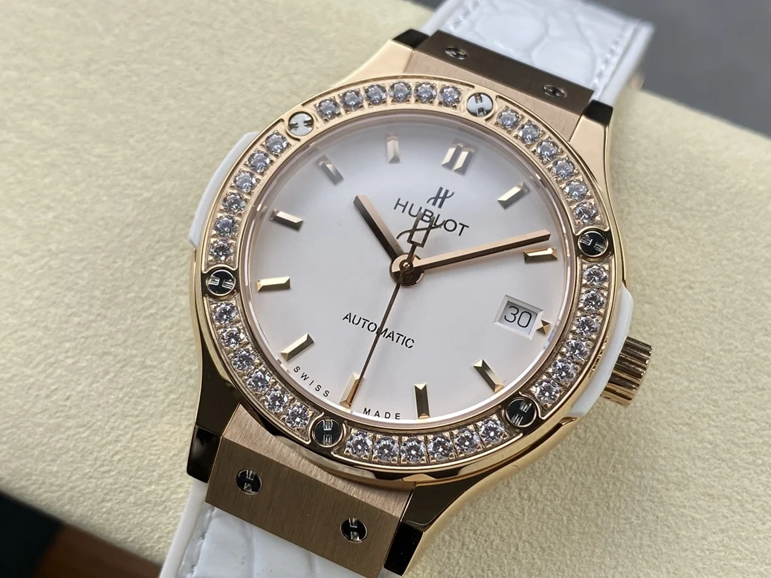 Hublot Classic Fusion 565.NX.1171.RX — photographed off the sweep