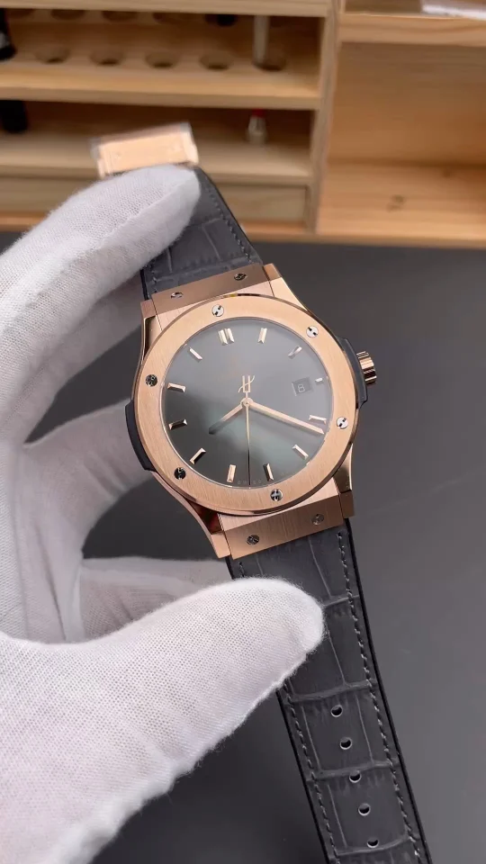 Hublot Classic Fusion Rose Gold