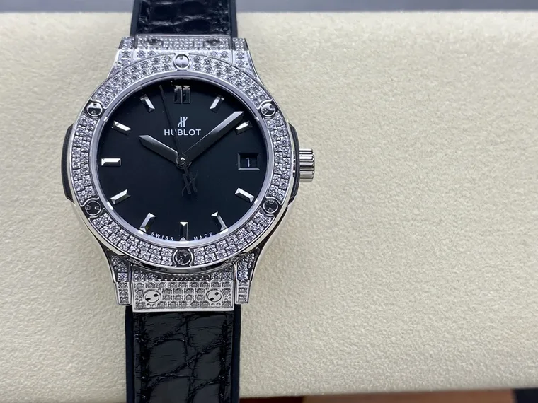 Hublot Classic Fusion White Dial 33mm
